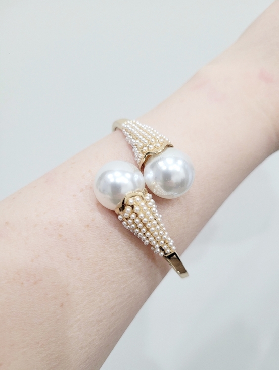 Vintage Jewelry - Brand New Gold Tone Mini Pearls Stainless Bangle Bracelet
